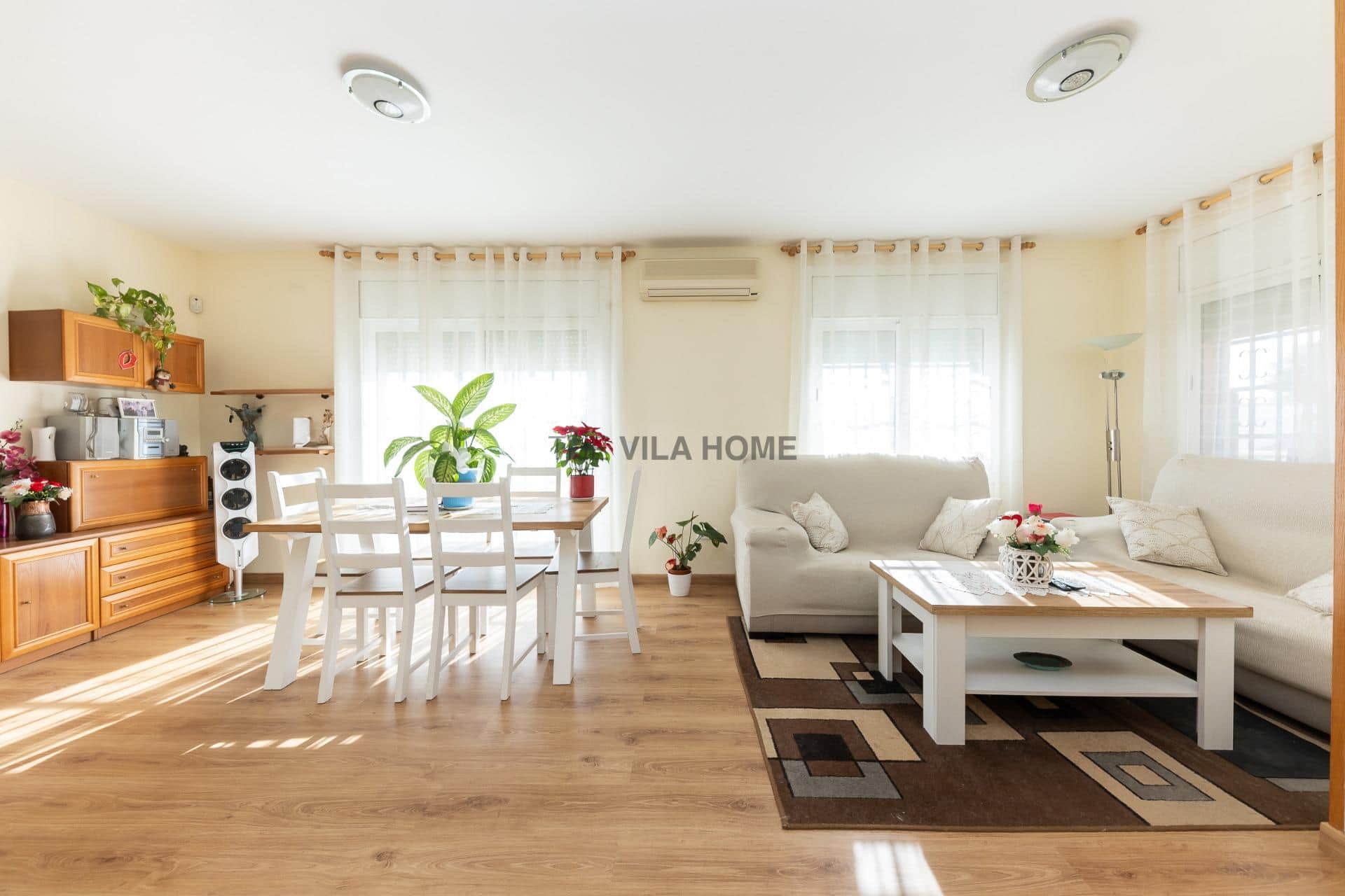 Casa de 5 habitaciones con jardín en Cunit