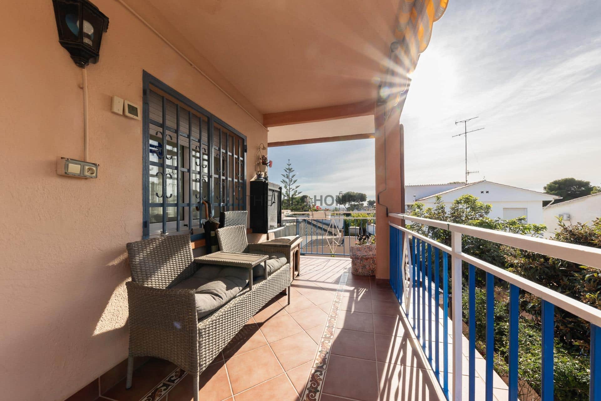 Casa de 5 habitaciones con jardín en Cunit — foto 4