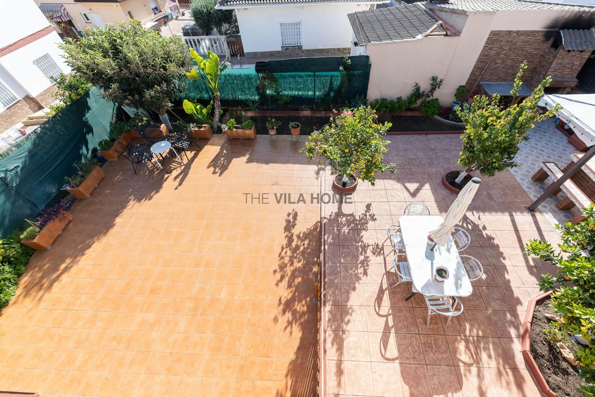 Casa de 5 habitaciones con jardín en Cunit — foto 6
