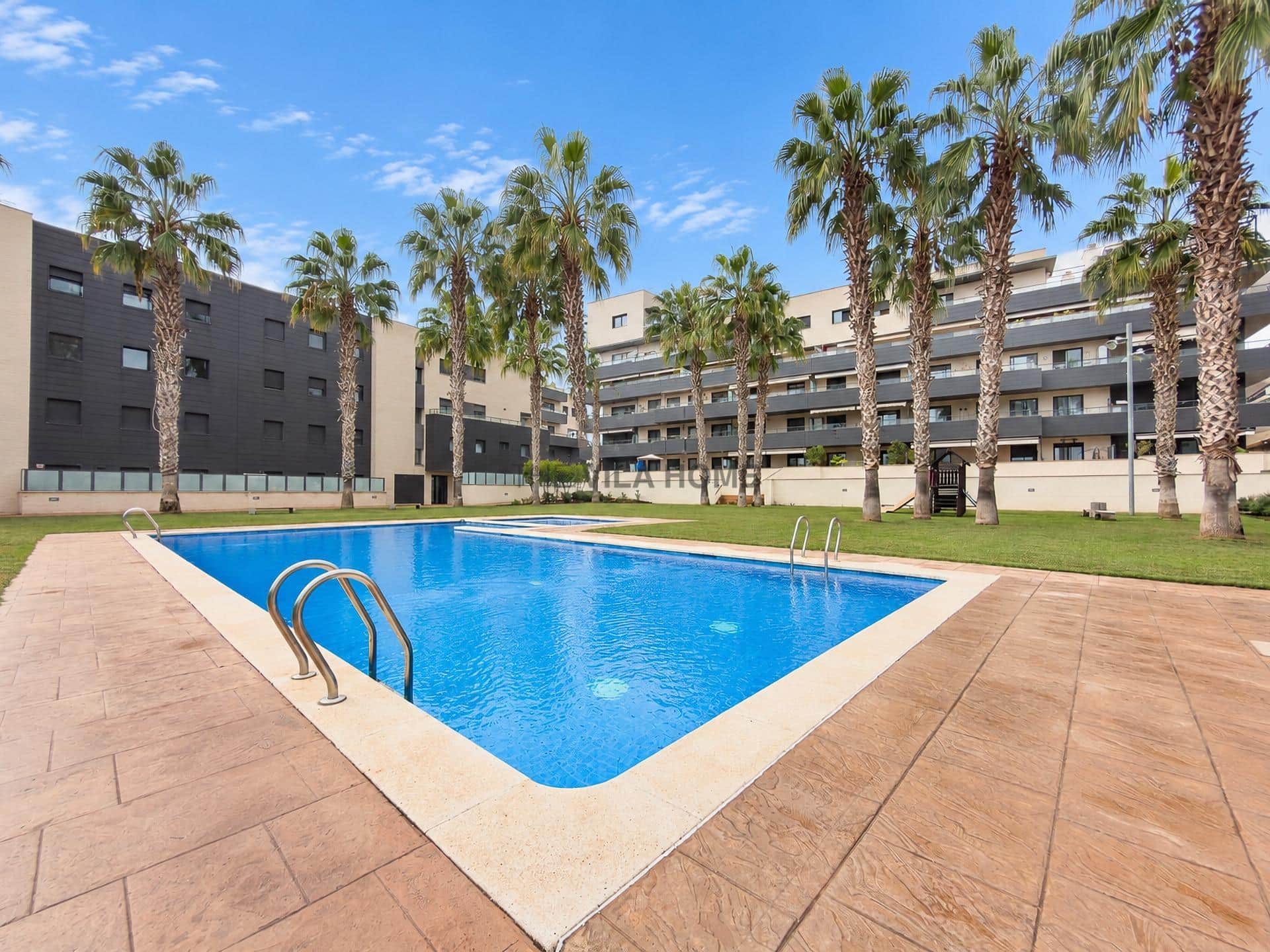 Planta baja de 2 habitaciones con piscina en Vilanova i la Geltrú — foto 2