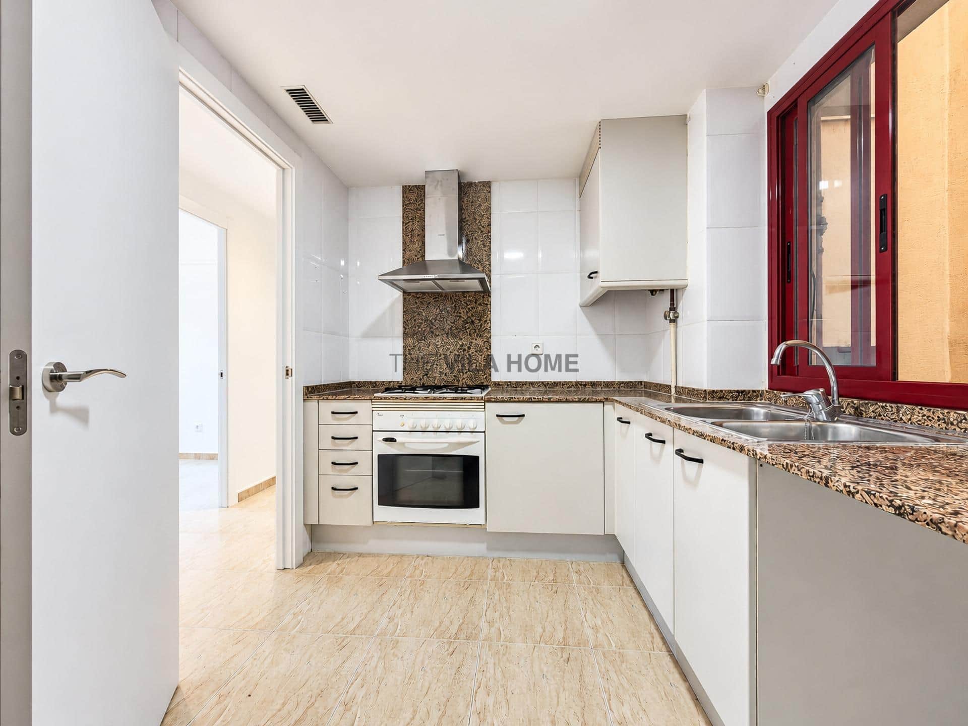 Piso de 3 habitaciones con parking en Vilanova i la Geltrú — foto 4