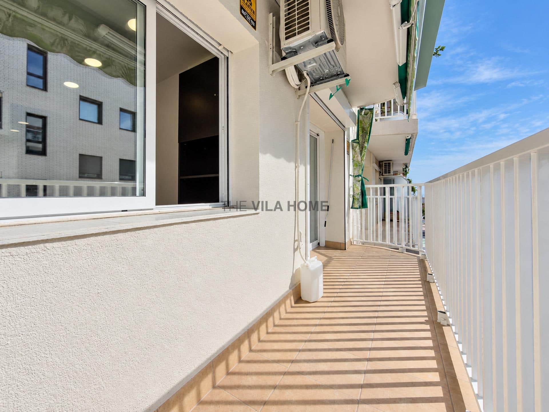 Piso de 3 habitaciones con parking en Vilanova i la Geltrú — foto 2